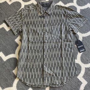 Kr3w short sleeve button up down small NWT